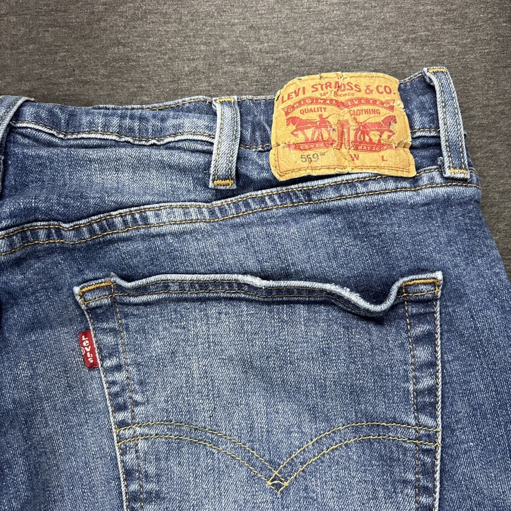 Levis 559 Jeans Mens 38x34 Straight Leg Blue Stretch Denim Work Biker Cowboy - Picture 3 of 13
